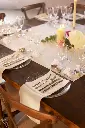 surnappe-evolin-110x110-cm-50pcs-blanche-ambiance.webp