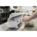 recharges-de-film-fraicheur-wrapmaster-lot-de-3-45-cm-inuse.webp